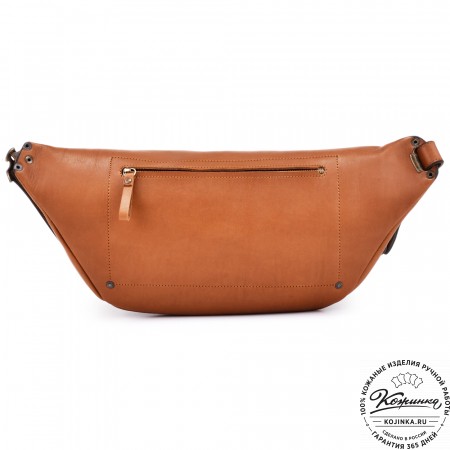 Кожаная нагрудная сумка "Слэш" (коричневая)