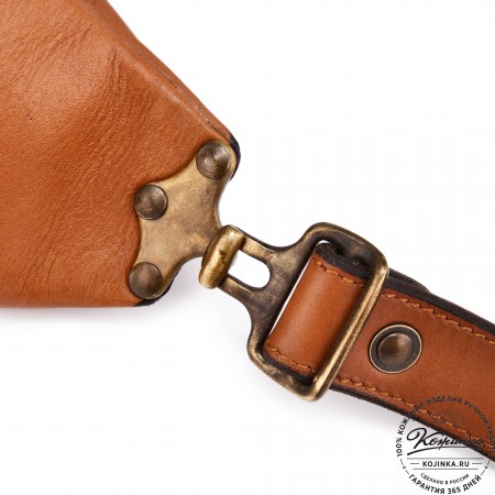 Кожаная нагрудная сумка "Слэш" (коричневая)