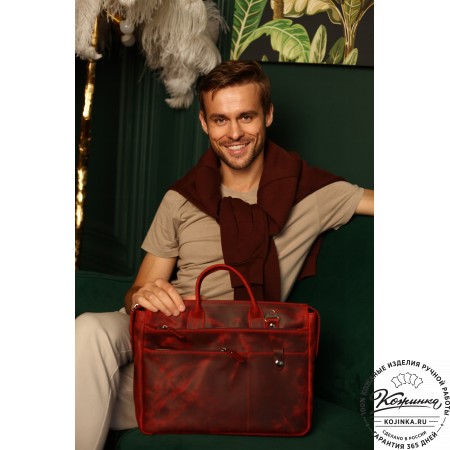  Кожаная деловая сумка "Гранд" (вишня крейзи) 